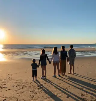 A atriz e os quatro filhos