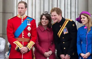 Os príncipes William e Harry com as primas, as princesas Eugenie e Beatrice (2012)
