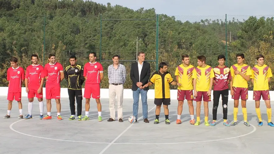 Já se joga no polidesportivo do Carvoeiro Já se joga no polidesportivo do Carvoeiro