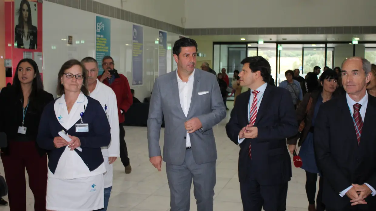 Rui Vitória visita Hospital de Vila Franca de Xira