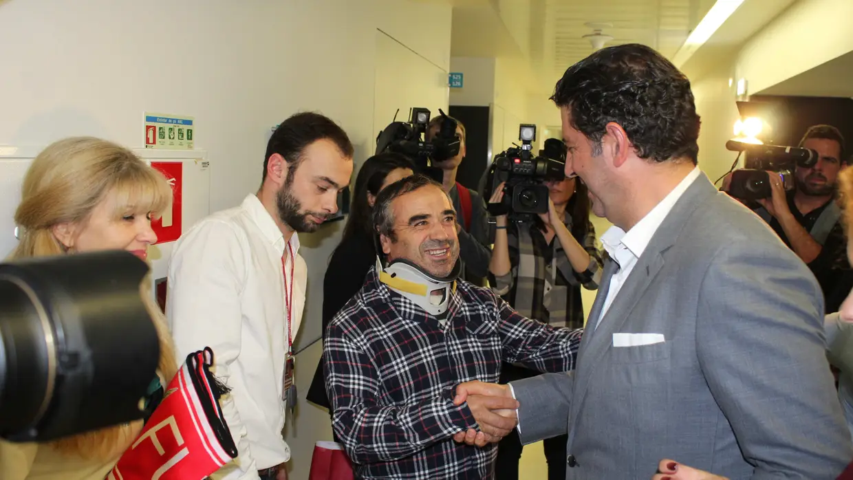 Rui Vitória visita Hospital de Vila Franca de Xira