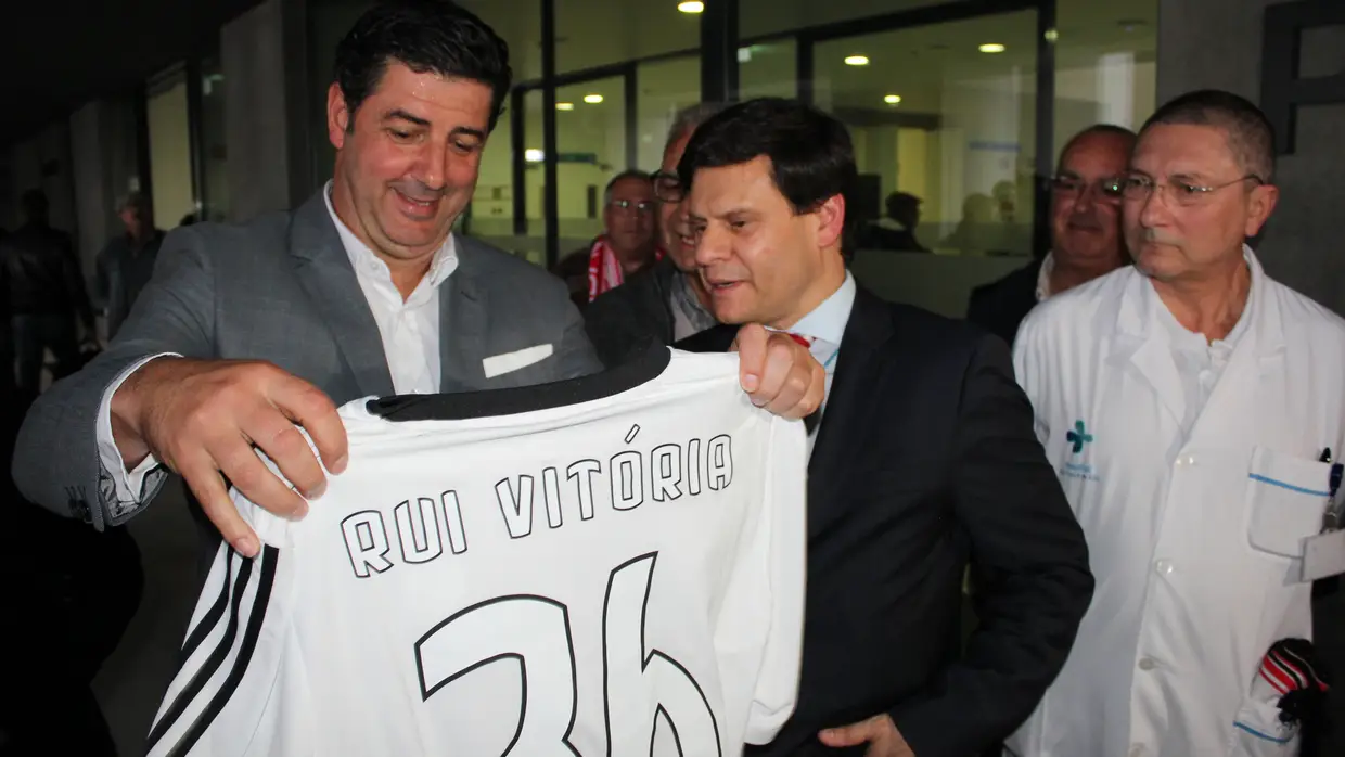 Rui Vitória visita Hospital de Vila Franca de Xira