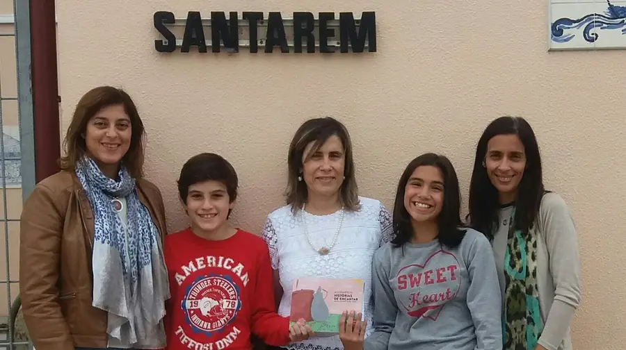 Alunos de Santarém com contos no livro "Histórias de Encantar" Alunos de Santarém com contos no livro "Histórias de Encantar"