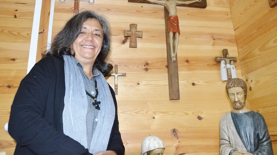 “É possível construir uma sociedade melhor dando um pouco mais de nós próprios” “É possível construir uma sociedade melhor dando um pouco mais de nós próprios”
