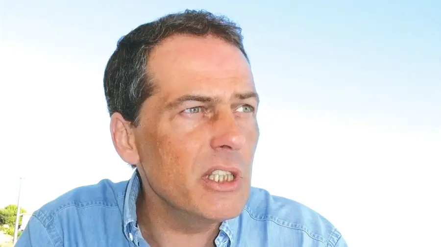 Vereador preocupado com acervo documental da Câmara do Cartaxo Vereador preocupado com acervo documental da Câmara do Cartaxo
