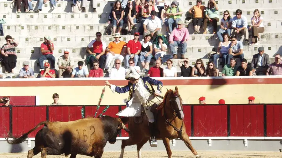 Políticos, toureiros e aficionados na comissão instaladora do Museu da Tauromaquia Políticos, toureiros e aficionados na comissão instaladora do Museu da Tauromaquia