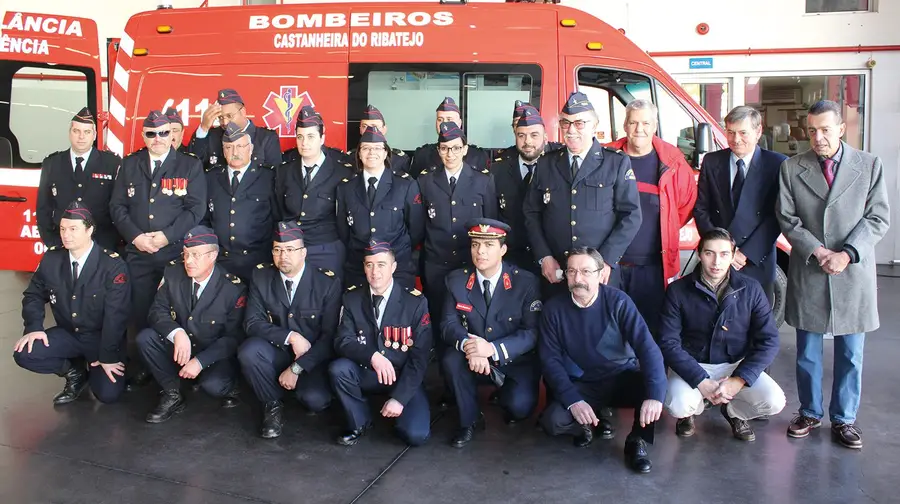 Bombeiros de Castanheira do Ribatejo com nova ambulância Bombeiros de Castanheira do Ribatejo com nova ambulância