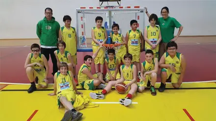 Basquetebol de formação do CD Torres Novas em grande plano Basquetebol de formação do CD Torres Novas em grande plano