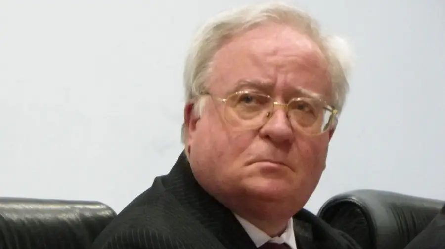 Professores prometem recorrer aos tribunais no caso dos pagamentos ilegais Professores prometem recorrer aos tribunais no caso dos pagamentos ilegais