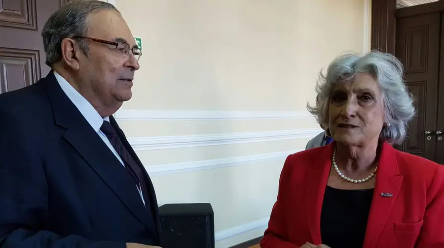 António Valdemar elogia Natércia Freire em dia de lançamento de fotobiografia António Valdemar elogia Natércia Freire em dia de lançamento de fotobiografia