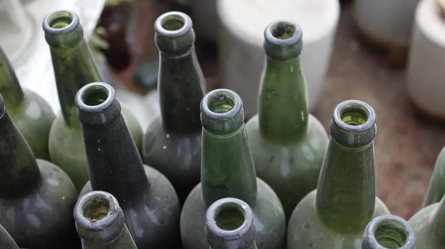 ASAE apreendeu em Santarém mais de 70 mil garrafas de vinho por contrafacção ASAE apreendeu em Santarém mais de 70 mil garrafas de vinho por contrafacção