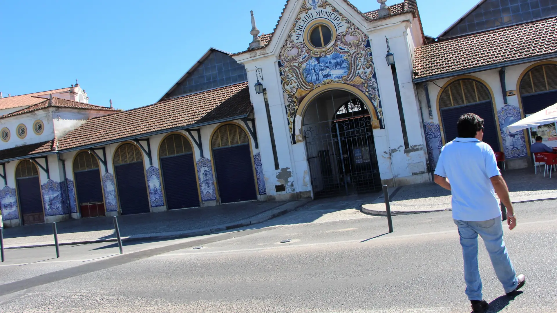 O MIRANTE Obras no mercado de Santarém à espera de parecer da DGPC