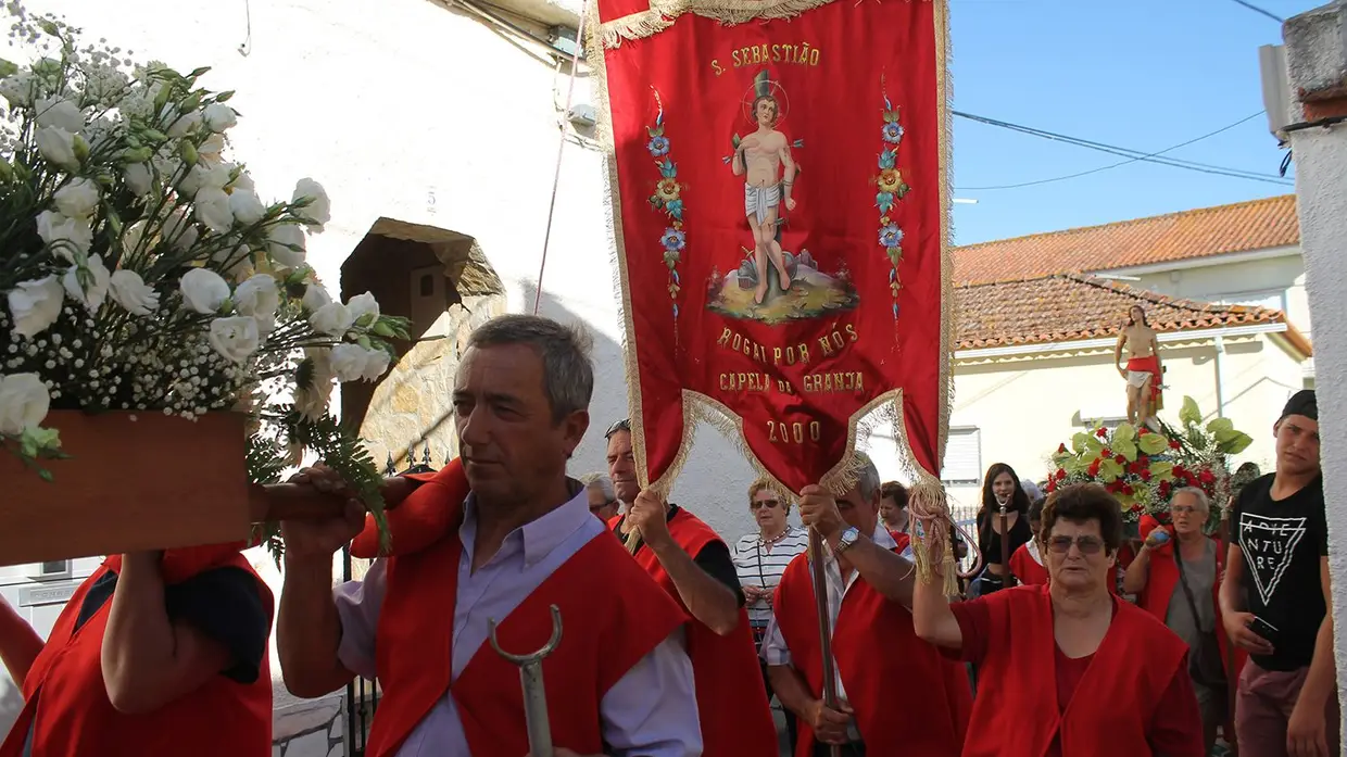 Procissão em honra de S. Sebastião, padroeiro da Granja