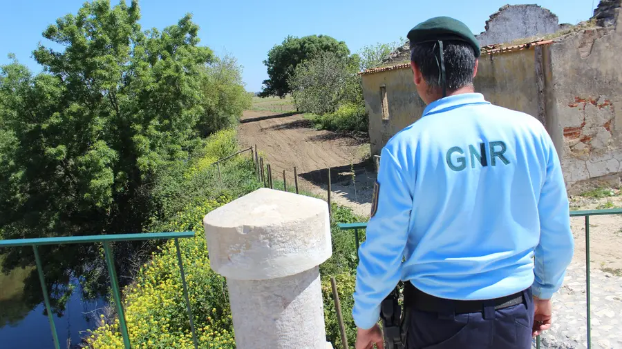 Homem de 84 anos encontrado morto numa vala em Benavente Homem de 84 anos encontrado morto numa vala em Benavente