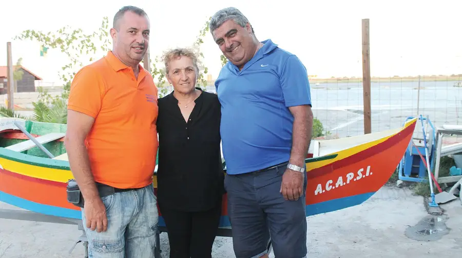 Contra ventos e marés os avieiros da Póvoa continuam a viver do que o Tejo lhes dá Contra ventos e marés os avieiros da Póvoa continuam a viver do que o Tejo lhes dá