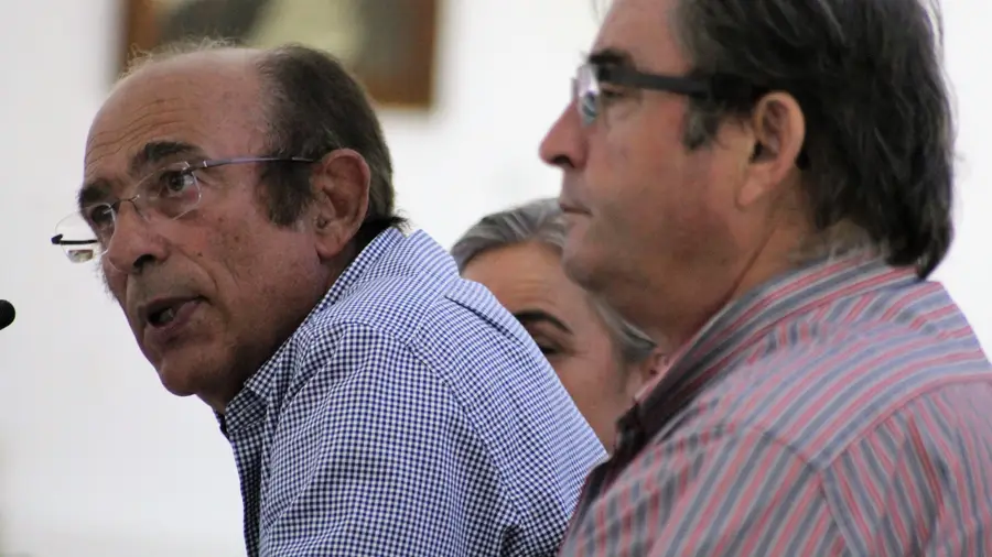 Pinto Correia elogiado e aplaudido na hora da despedida Pinto Correia elogiado e aplaudido na hora da despedida