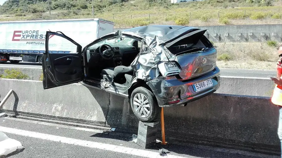 Ferida com gravidade em acidente na A10 Ferida com gravidade em acidente na A10