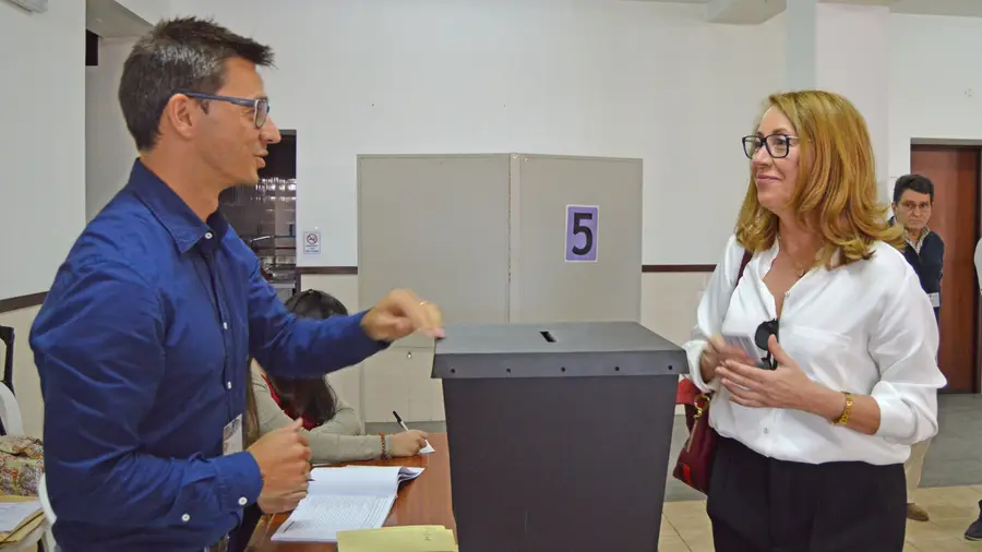 Candidata do PS em Ourém já votou Candidata do PS em Ourém já votou