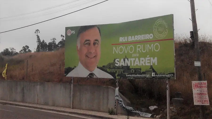 Propaganda eleitoral por retirar motiva críticas em Santarém Propaganda eleitoral por retirar motiva críticas em Santarém