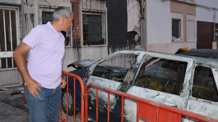 Polícia não encontrou autores de incêndios em Vialonga Polícia não encontrou autores de incêndios em Vialonga