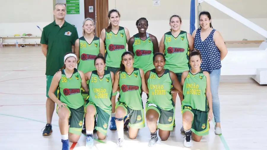 Basquetebol do Forte da Casa com melhores condições para treinar e jogar Basquetebol do Forte da Casa com melhores condições para treinar e jogar