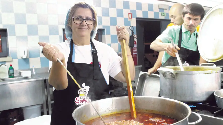 Uma paixão vivida entre tachos e panelas Uma paixão vivida entre tachos e panelas