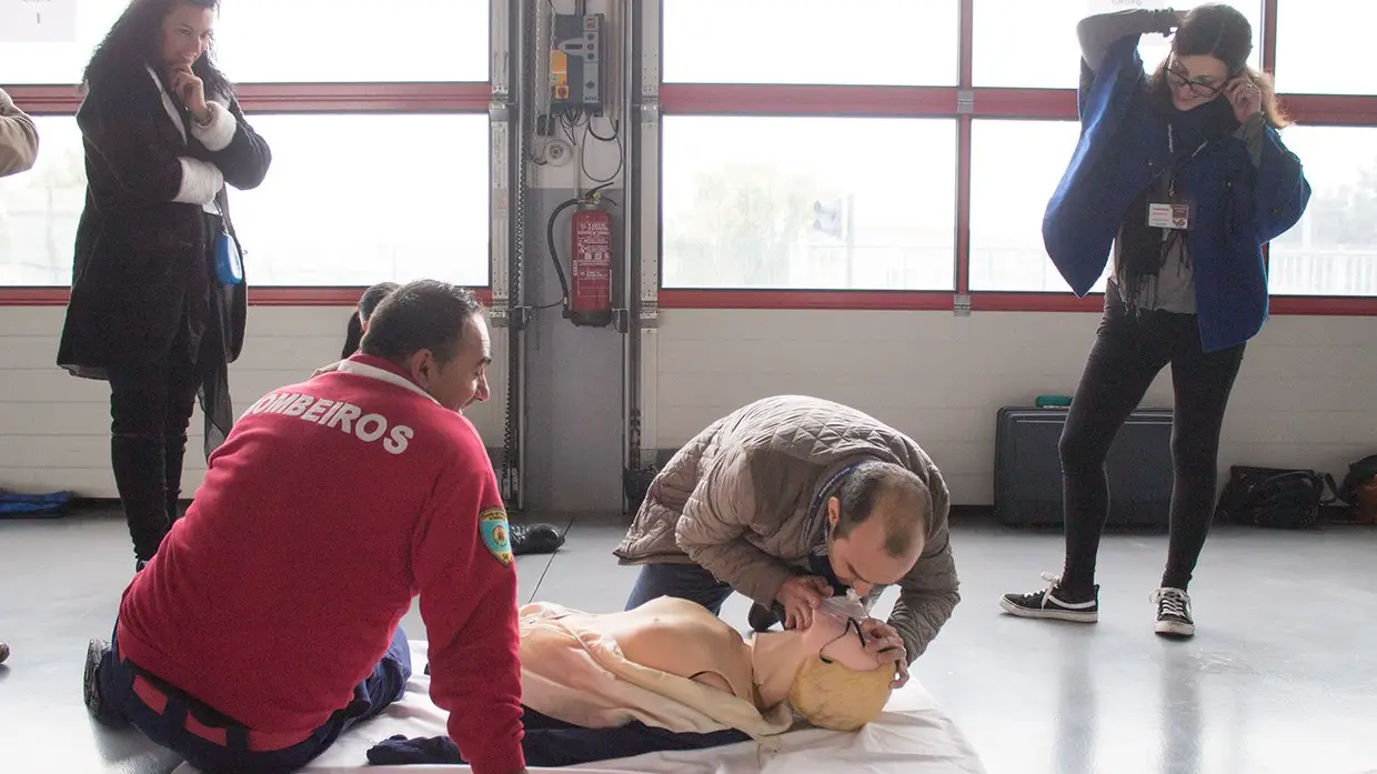 Formação em suporte básico de vida na infância dada pelos Bombeiros de Samora Correia