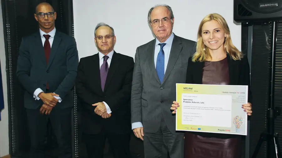 Projecto de Inovação na Gestão encerra com dezassete empresas certificadas Projecto de Inovação na Gestão encerra com dezassete empresas certificadas
