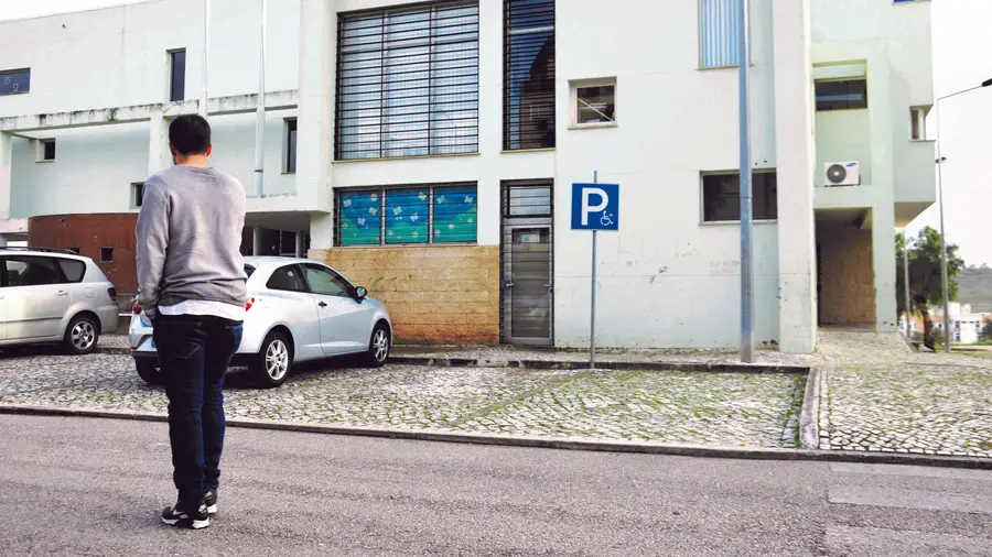 Esfaqueado e agredido em Vialonga reclama justiça Esfaqueado e agredido em Vialonga reclama justiça