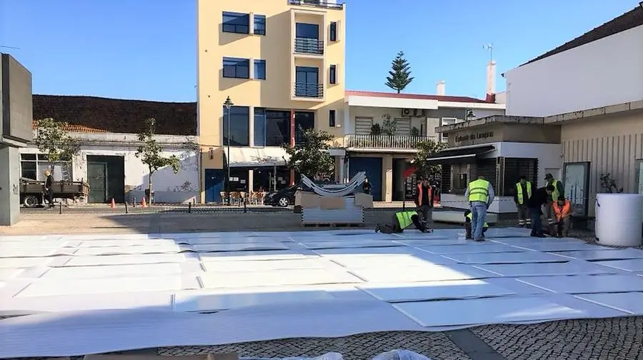 Pista de gelo ecológico inaugurada esta sexta-feira em Almeirim Pista de gelo ecológico inaugurada esta sexta-feira em Almeirim