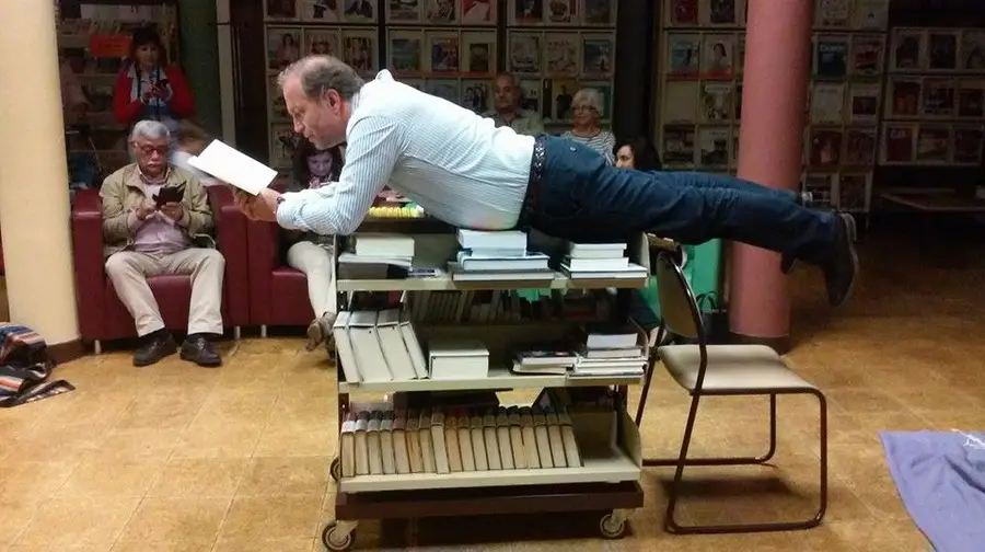 Acrobacias literárias voltam à biblioteca de Almeirim Acrobacias literárias voltam à biblioteca de Almeirim