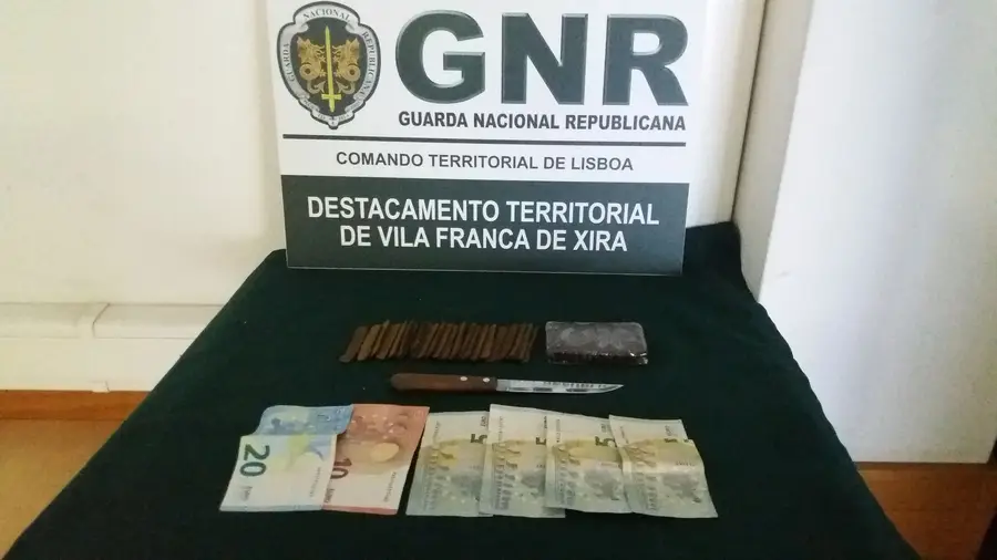 Apanhado por tráfico e furto em garagens em Vialonga Apanhado por tráfico e furto em garagens em Vialonga