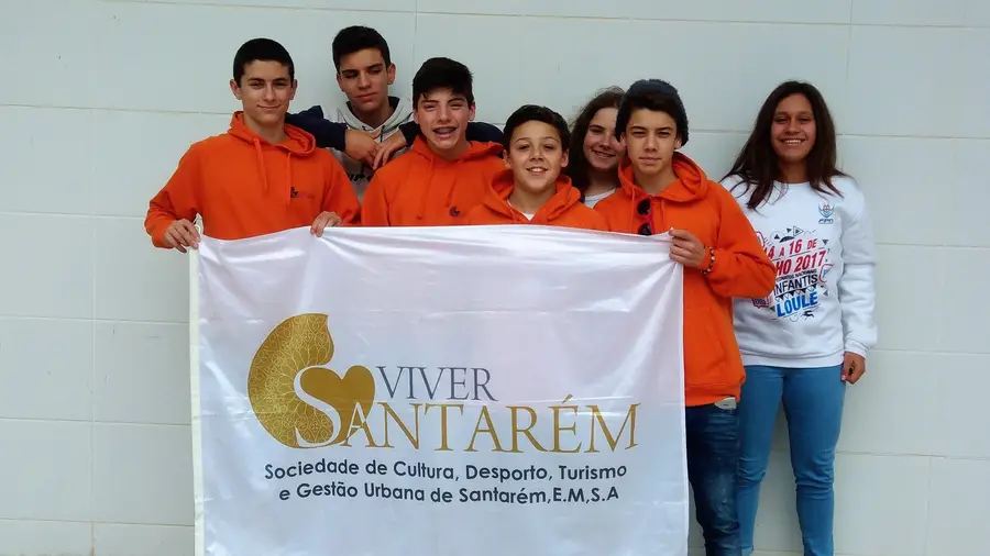 Viver Santarém com sete medalhas no torneio Zonal de Juvenis em natação Viver Santarém com sete medalhas no torneio Zonal de Juvenis em natação