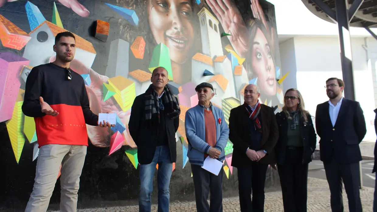 Inauguração do mural "Dream Walkers" de Francisco Camilo