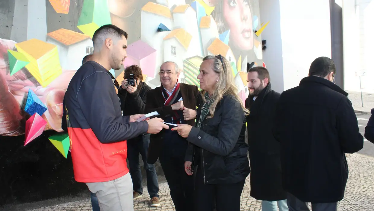 Inauguração do mural "Dream Walkers" de Francisco Camilo