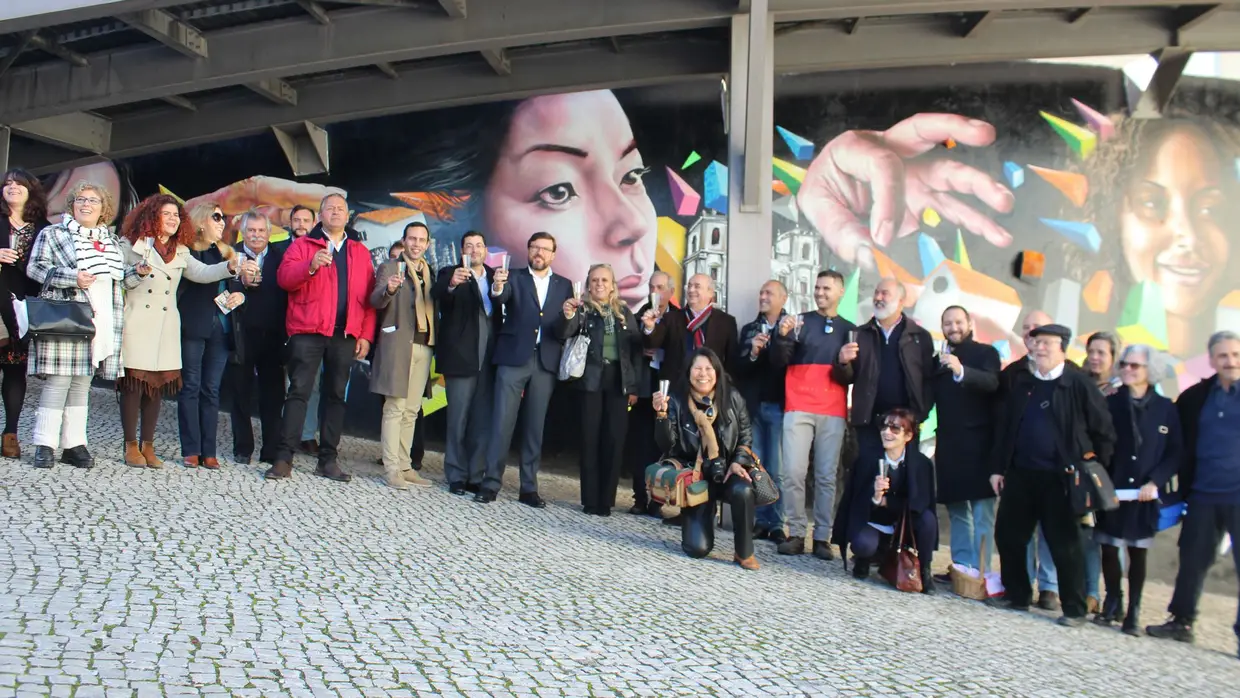 Inauguração do mural "Dream Walkers" de Francisco Camilo