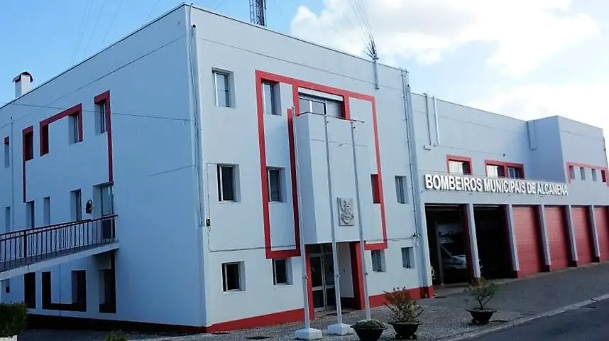 Câmara de Alcanena apoia corporações de bombeiros Câmara de Alcanena apoia corporações de bombeiros