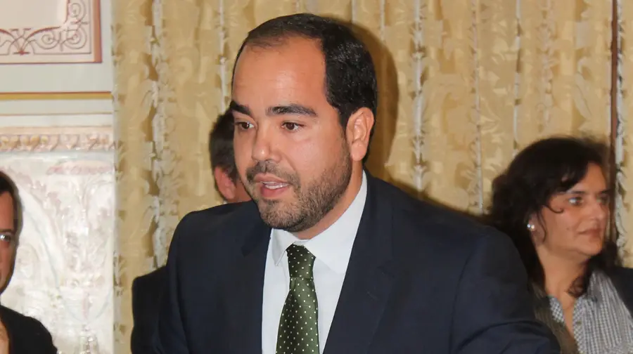 Líder da bancada do PSD na Assembleia Municipal de Santarém demitiu-se Líder da bancada do PSD na Assembleia Municipal de Santarém demitiu-se