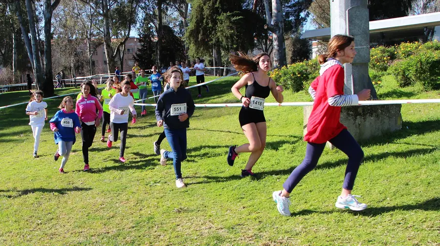 Dois mil alunos correram Corta Mato Escolar em Almeirim Dois mil alunos correram Corta Mato Escolar em Almeirim