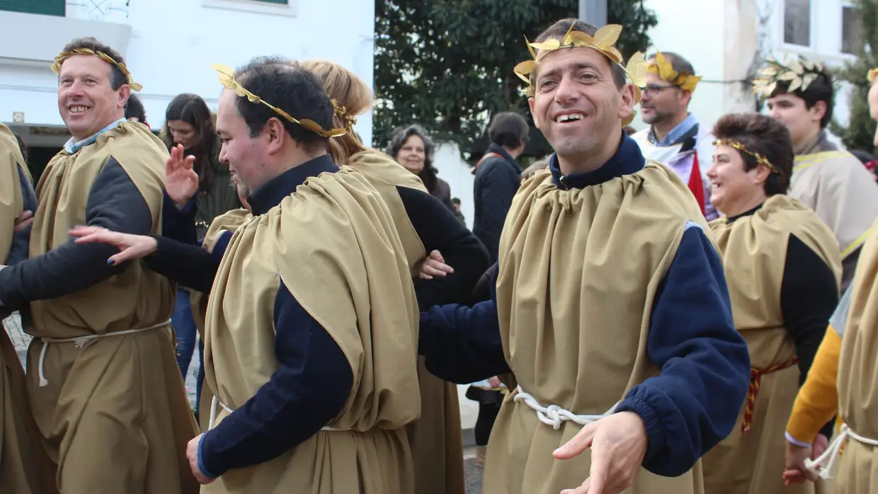 Desfile de Carnaval das Escolas e Instituições - Rio Maior