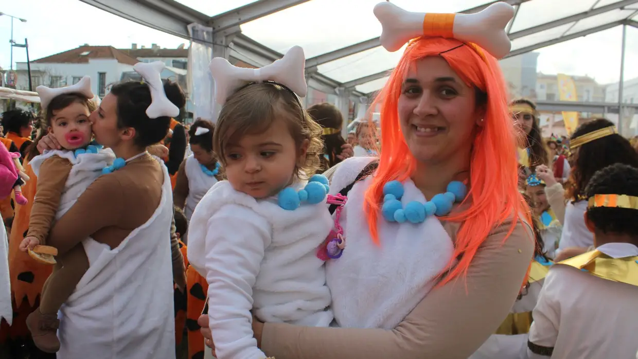 Desfile de Carnaval das Escolas e Instituições - Rio Maior