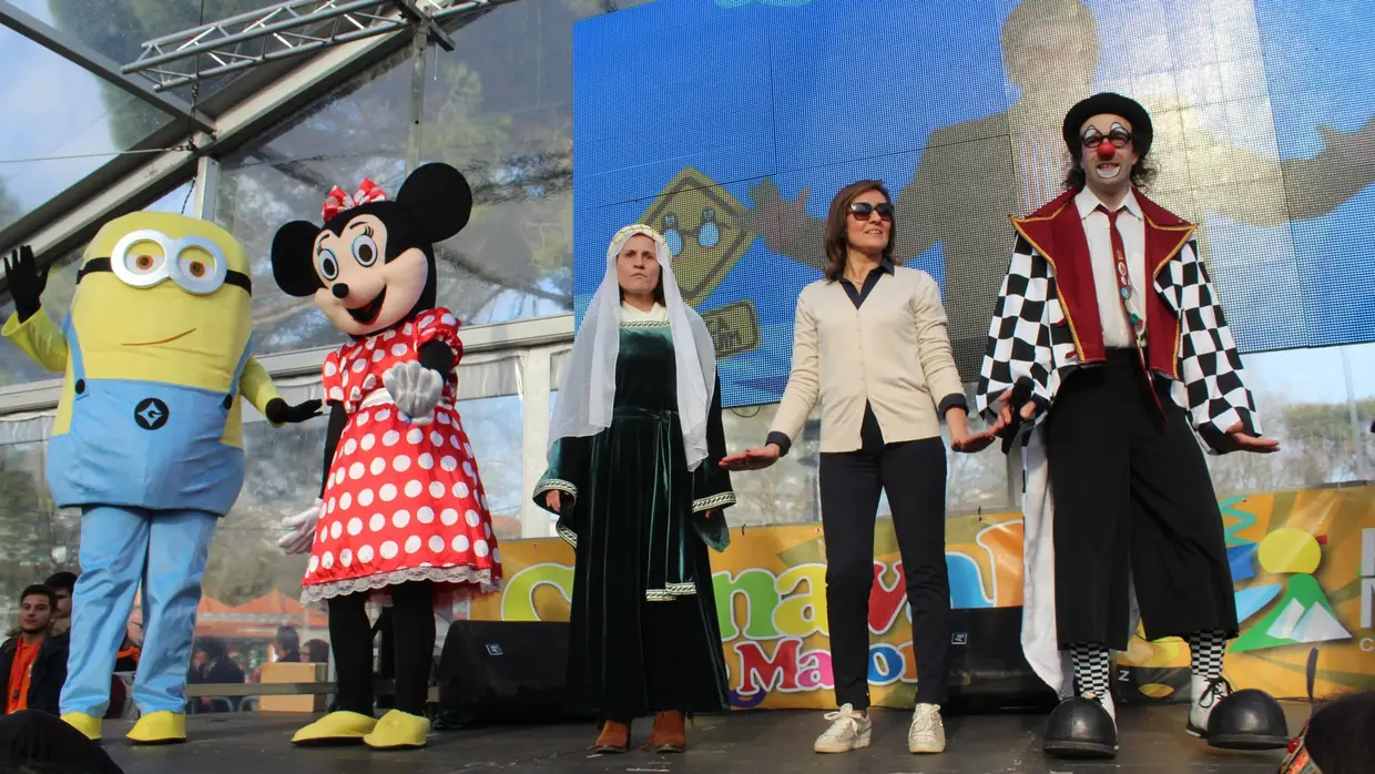 Desfile de Carnaval das Escolas e Instituições - Rio Maior