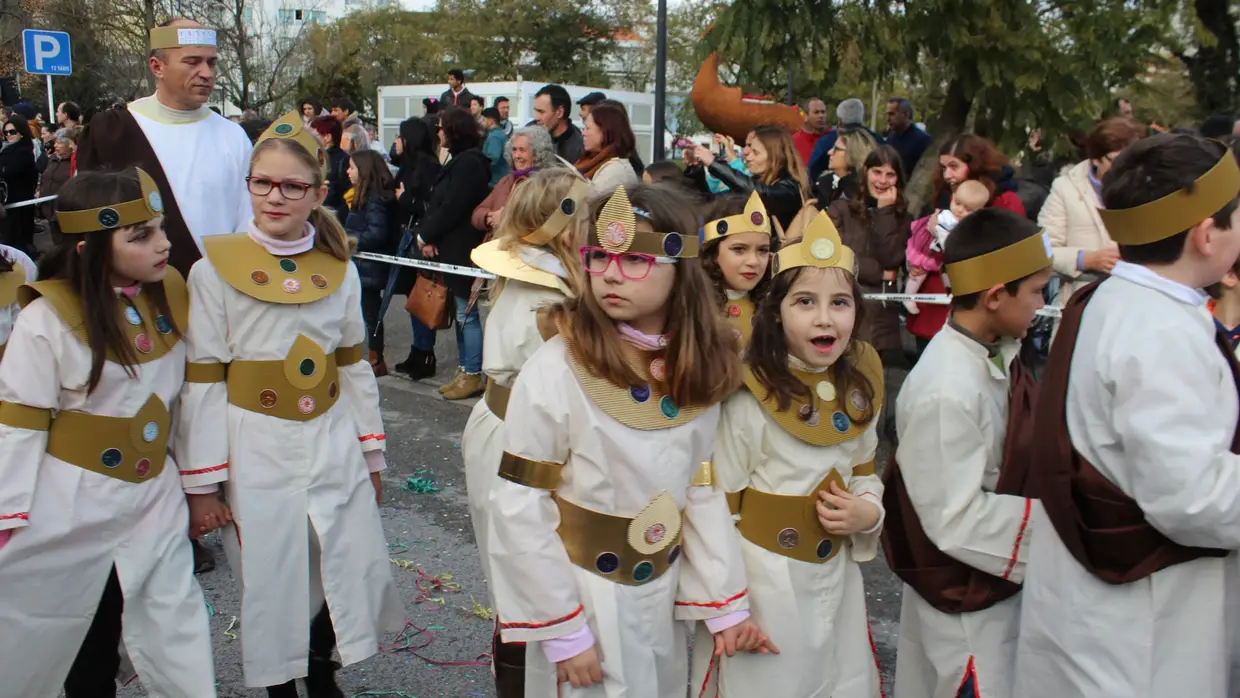 Desfile de Carnaval das Escolas e Instituições - Rio Maior