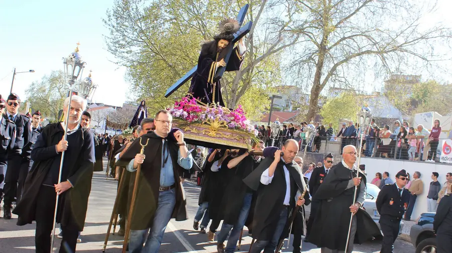 Adiada tradicional Procissão do Senhor dos Passos em Pernes Adiada tradicional Procissão do Senhor dos Passos em Pernes