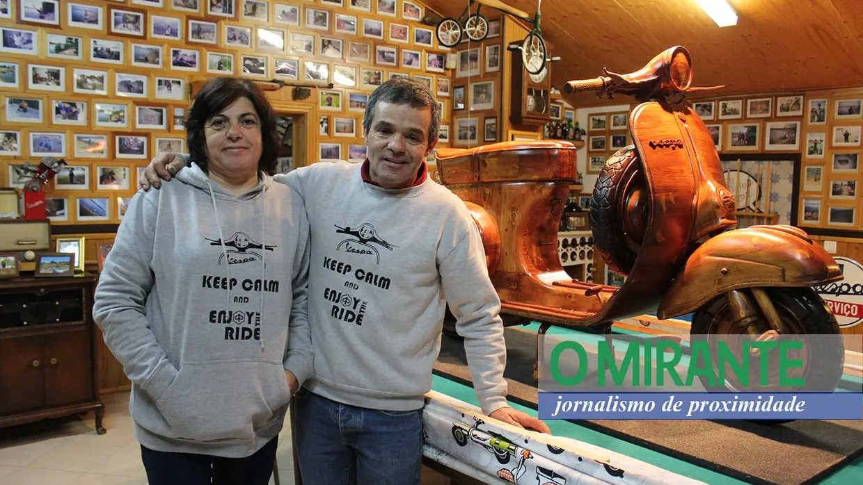Residente em Vilgateira cria vespa em madeira