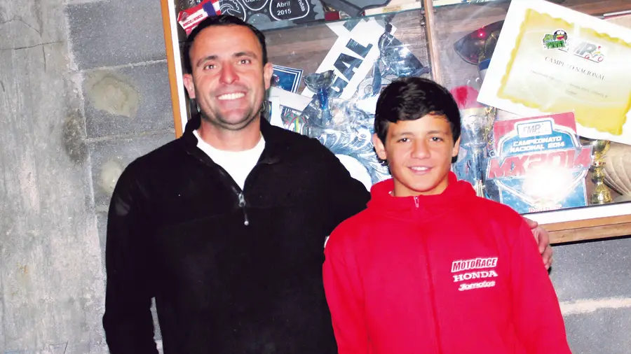 Jovem campeão de motocross quer um futuro sobre rodas Jovem campeão de motocross quer um futuro sobre rodas