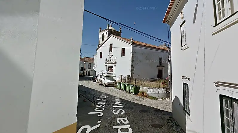Câmara de Santarém vai recuperar igreja fechada há 20 anos Câmara de Santarém vai recuperar igreja fechada há 20 anos