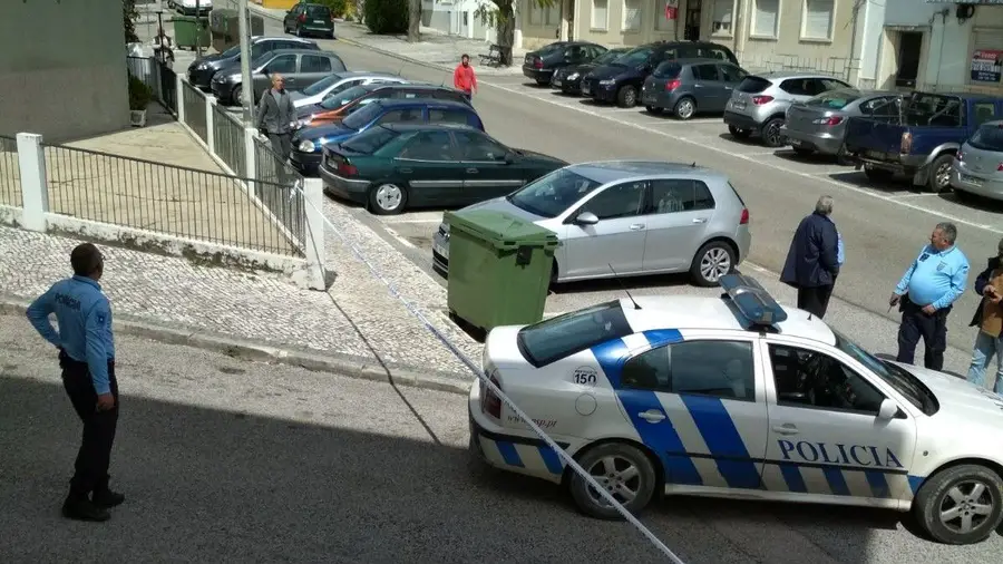 PSP desactiva granada em rua de Torres Novas PSP desactiva granada em rua de Torres Novas