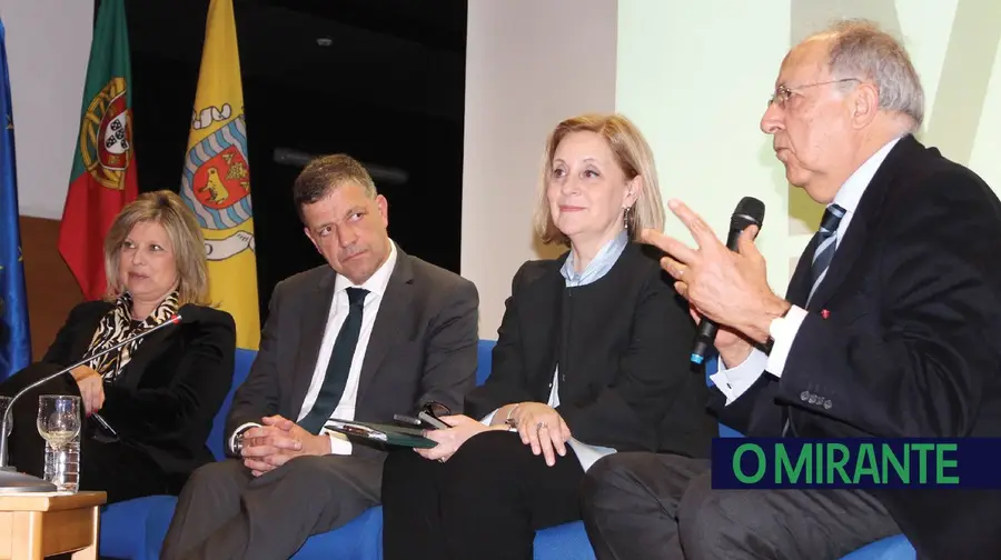 Perda de população do interior é o problema mais grave com que o país se confronta Perda de população do interior é o problema mais grave com que o país se confronta
