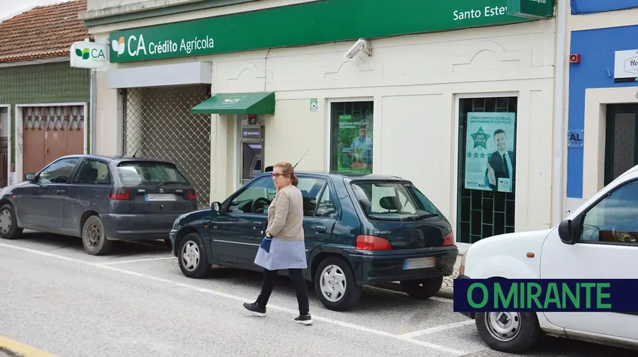 Balcão da Caixa Agrícola de Santo Estêvão reduz horário de funcionamento Balcão da Caixa Agrícola de Santo Estêvão reduz horário de funcionamento